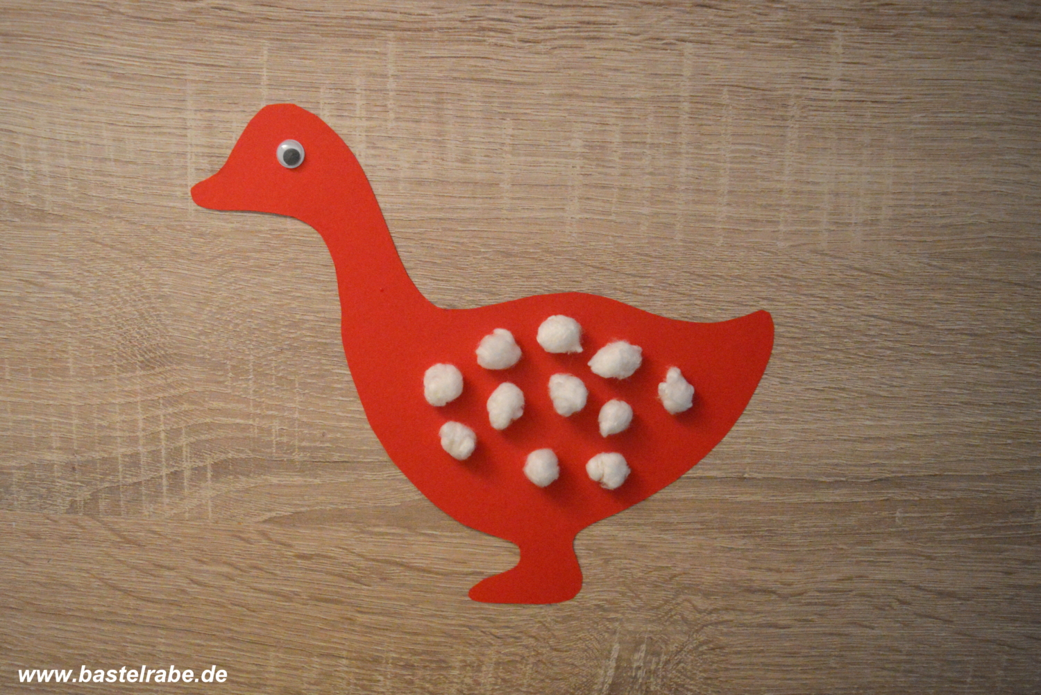 Martinsgans basteln - Bastelrabe